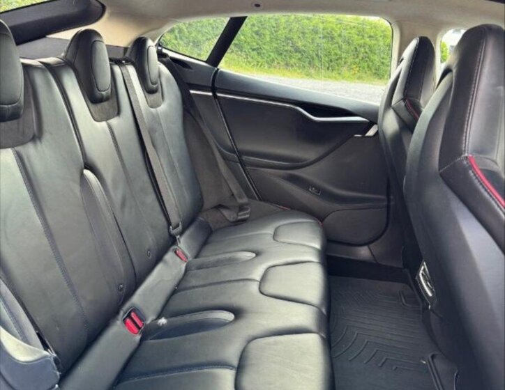 Tesla Model S Sedan / Limuzína 0,0 310 kw