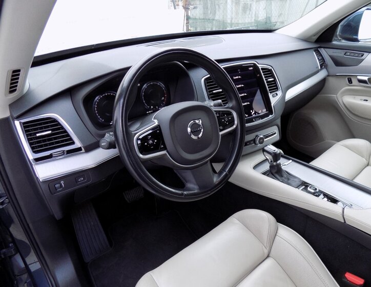Volvo XC90 15