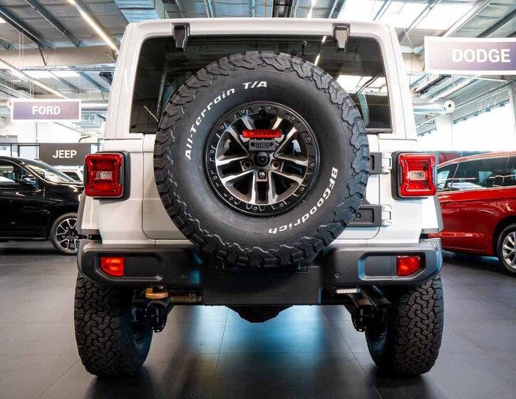 Jeep Wrangler 4