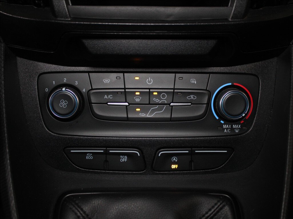 Ford Transit Connect Skříň 999,0 73 kw