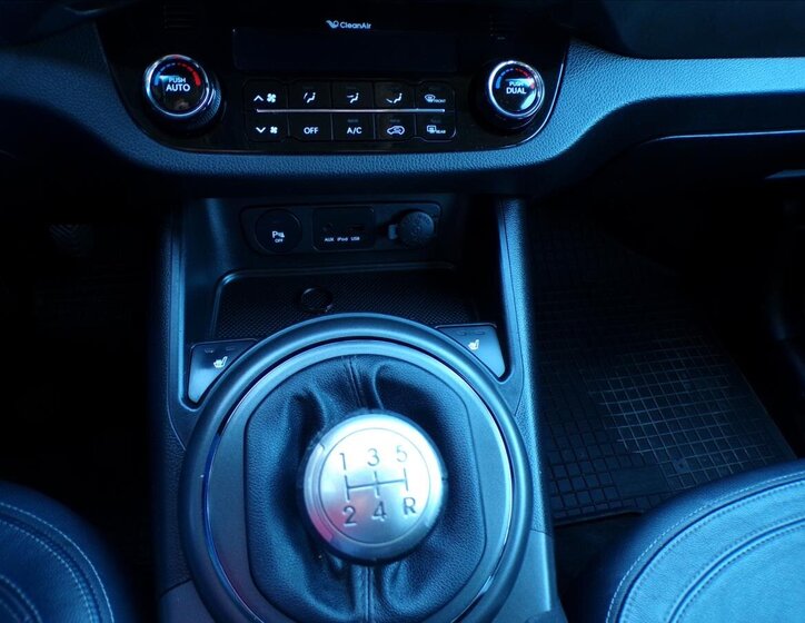 KIA Sportage Kombi 2,0 l 120 kw