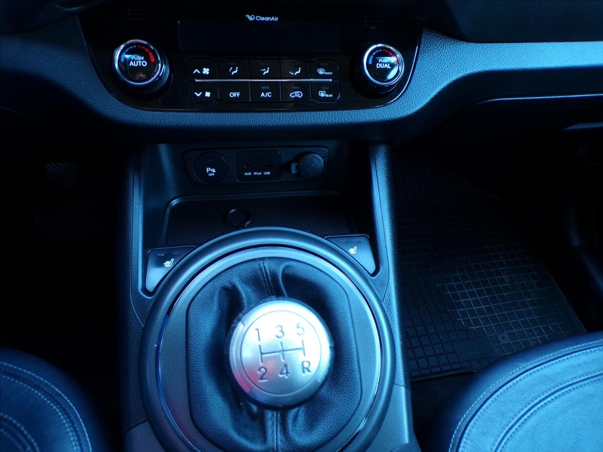 KIA Sportage Kombi 2,0 l 120 kw