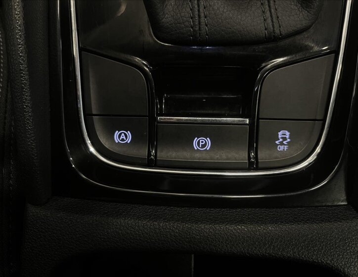 Škoda Karoq SUV / Terénní 1,5 l 110 kw