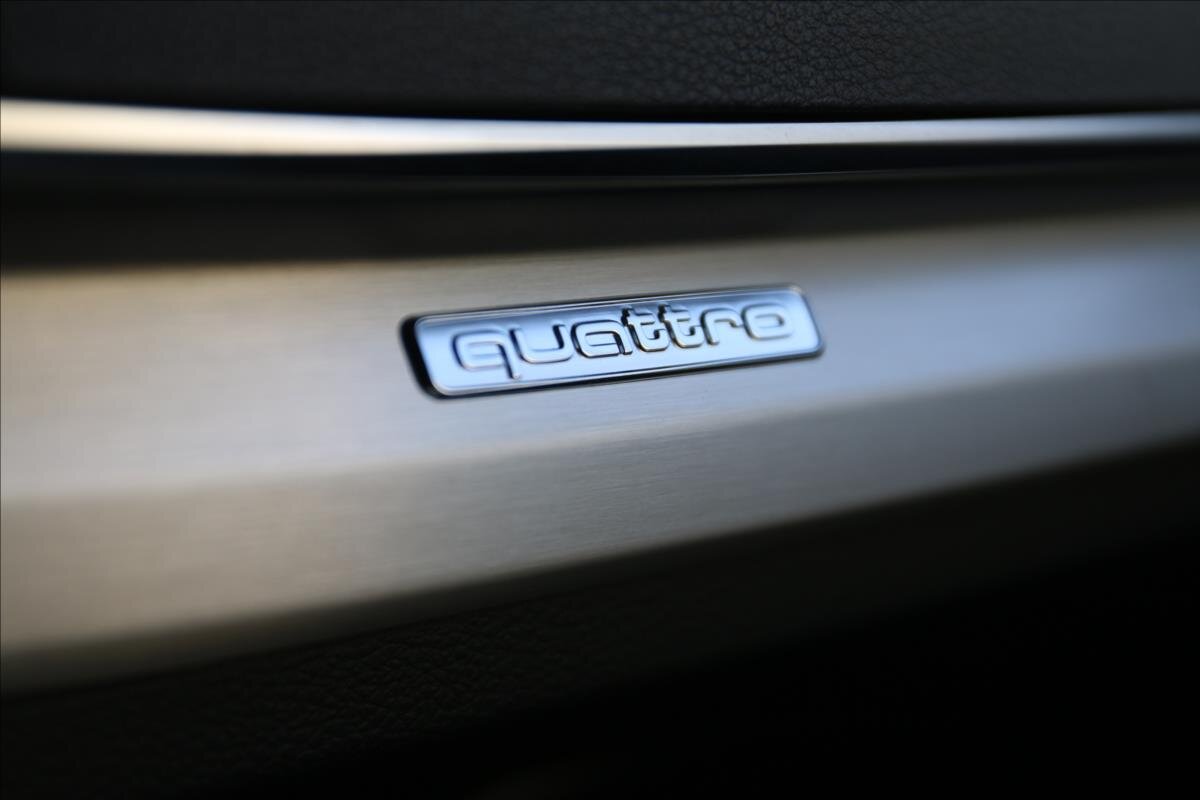 Audi Q5 SUV 2,0 l 150 kw