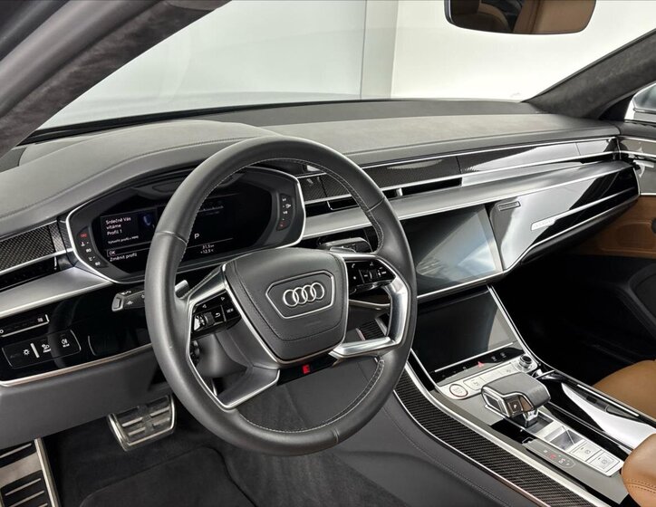 Audi S8 Sedan / Limuzína 4,0 l 420 kw