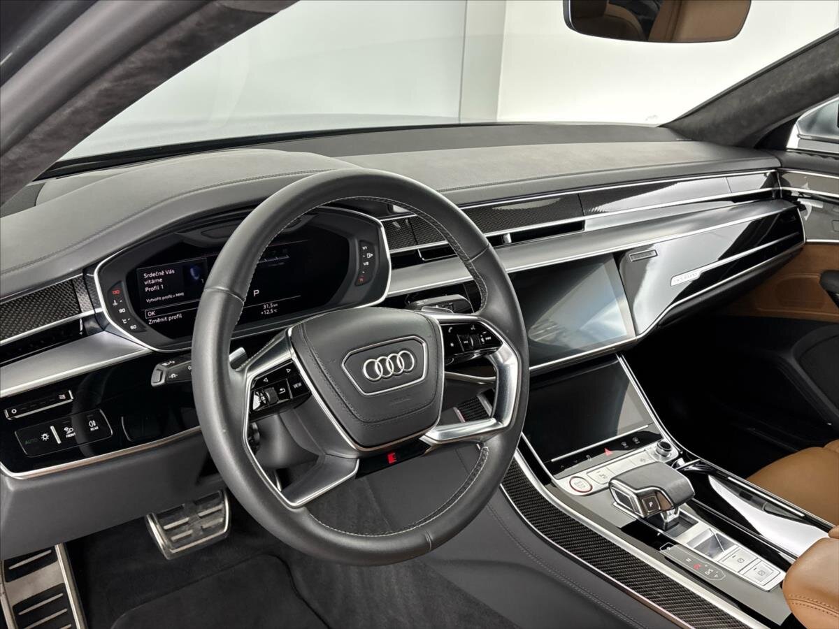 Audi S8 Sedan / Limuzína 4,0 l 420 kw