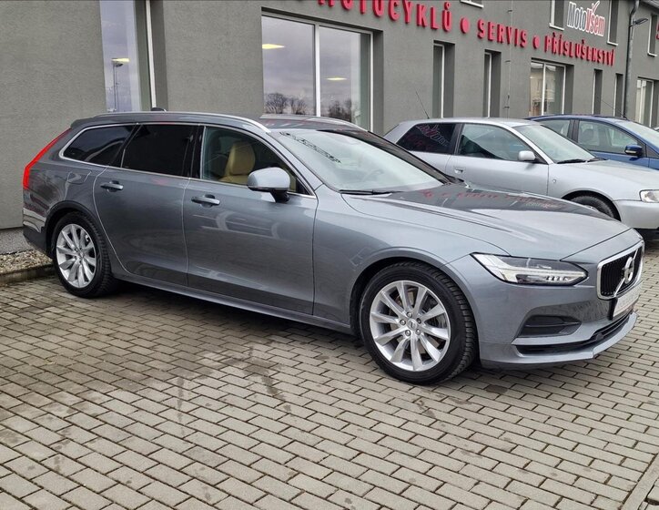 Volvo V90 Kombi 2,0 l 173 kw