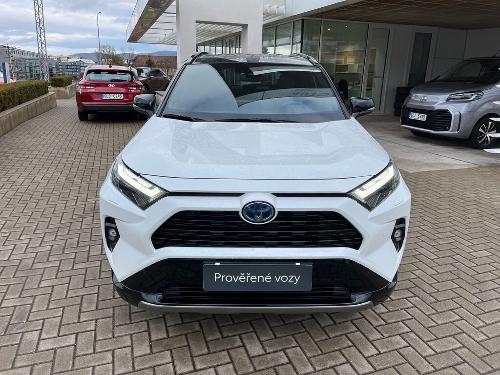 Toyota RAV4 SUV 2,5 l 131 kw