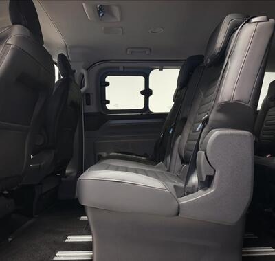 Ford Tourneo Custom 15