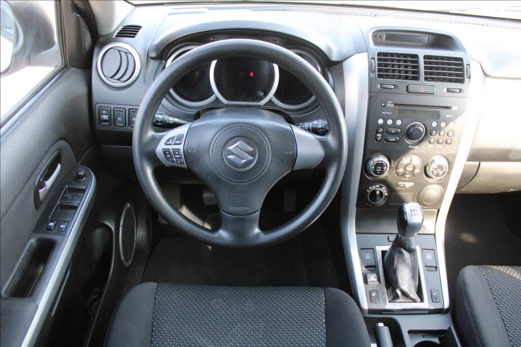 Suzuki Grand Vitara Kombi 2,0 l 103 kw