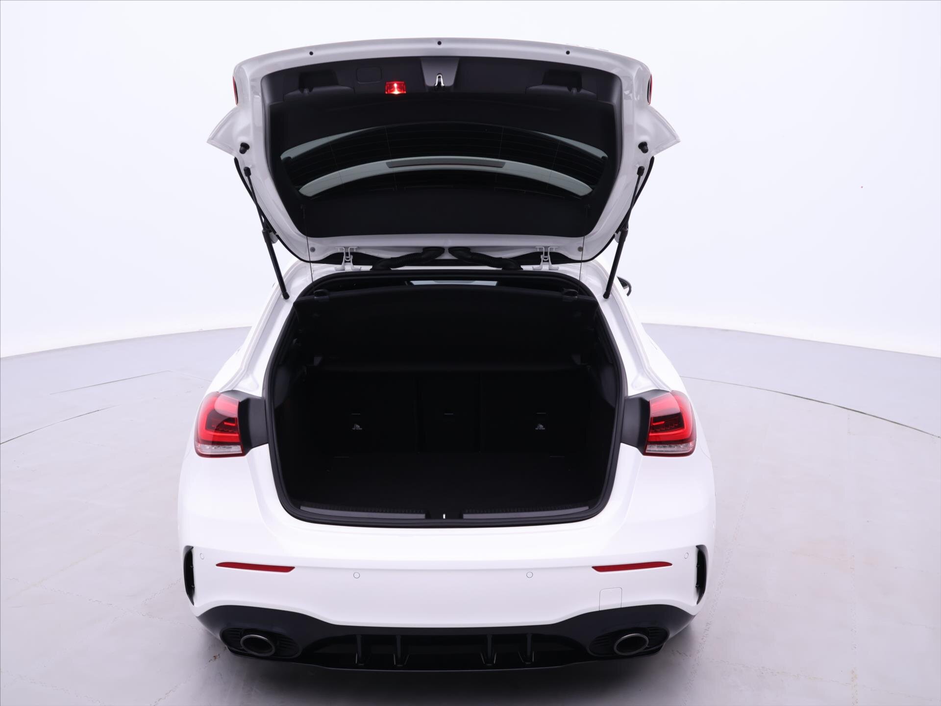 Mercedes-Benz Třídy A Hatchback 2,0 l 225 kw