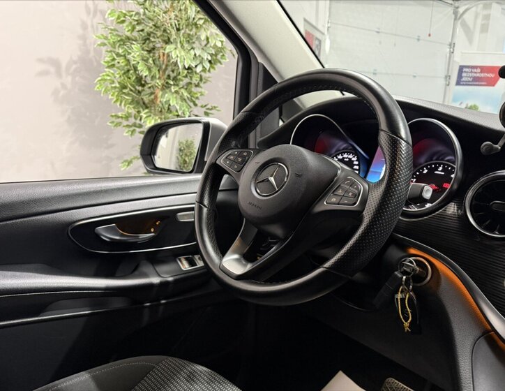 Mercedes-Benz Třídy V Kombi 2,0 l 174 kw