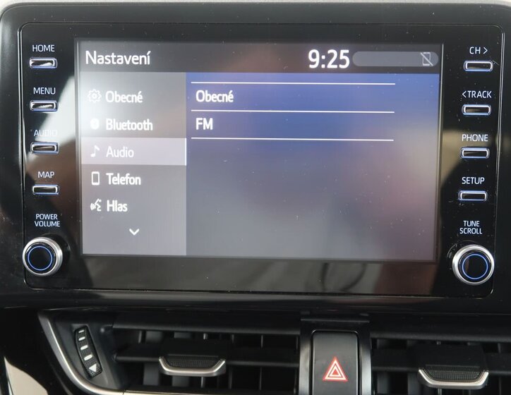 Toyota C-HR SUV / Terénní 1,8 l 72 kw