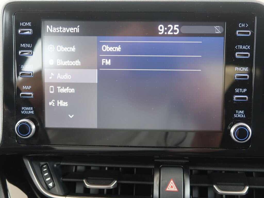 Toyota C-HR SUV / Terénní 1,8 l 72 kw