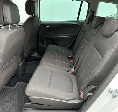 Opel Zafira 12