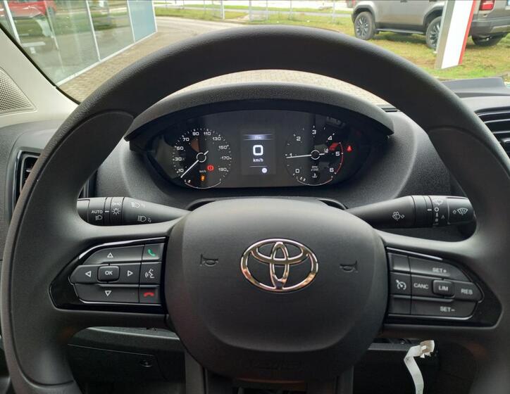 Toyota Proace Max 13