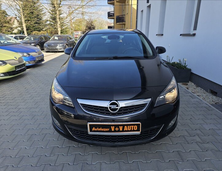 Opel Astra Hatchback 1,6 l 132 kw