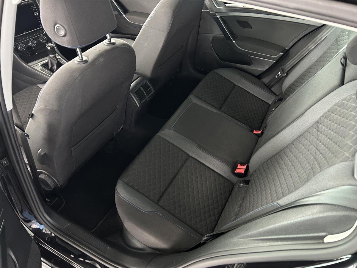 Volkswagen Golf Kombi 1,6 l 85 kw