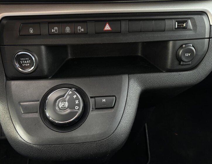 Peugeot Traveller 42