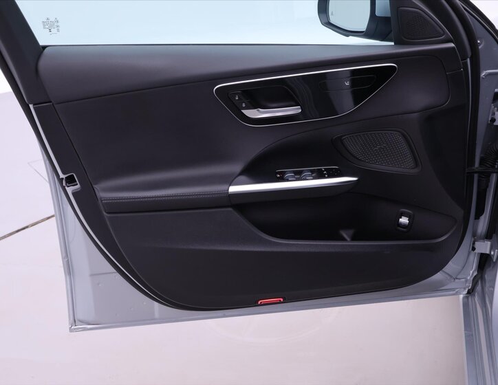 Mercedes-Benz Třídy C Sedan 1,5 l 150 kw