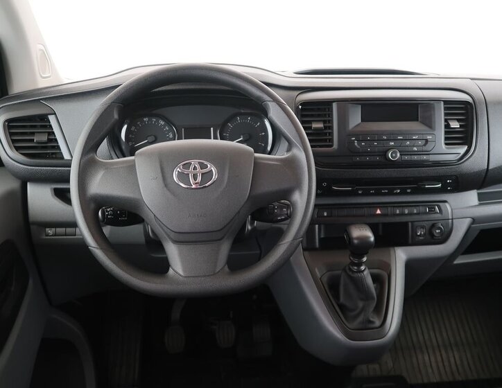 Toyota ProAce 18