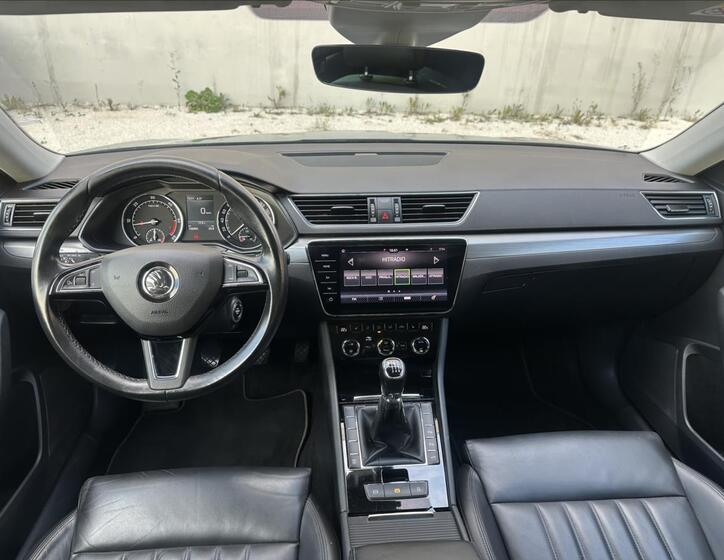 Škoda Superb 9