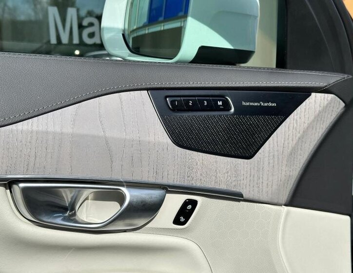 Volvo XC90 SUV 2,0 l 173 kw