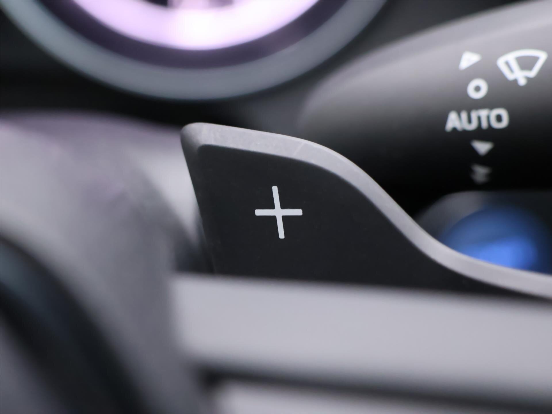 Toyota Camry Sedan / Limuzína 2,5 l 131 kw