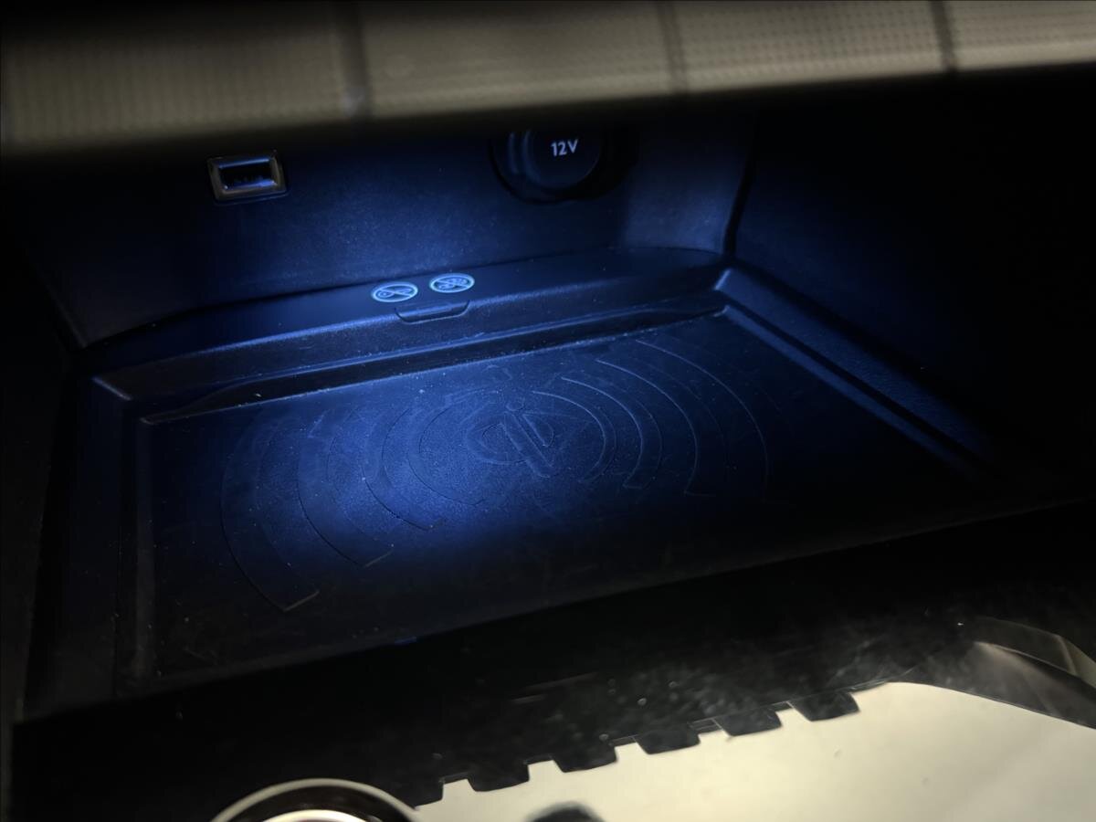 Peugeot 5008 SUV 2,0 l 133 kw