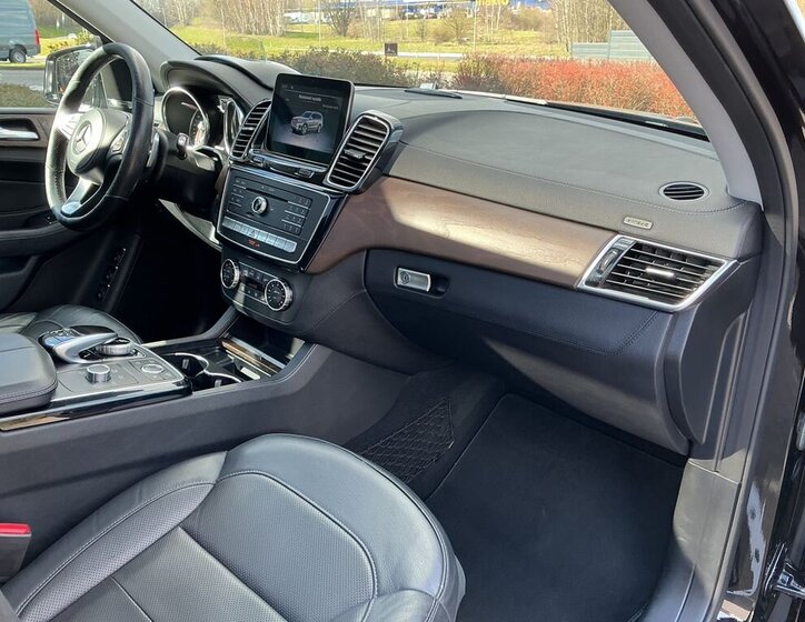 Mercedes-Benz GLS SUV / Terénní 3,0 l 190 kw