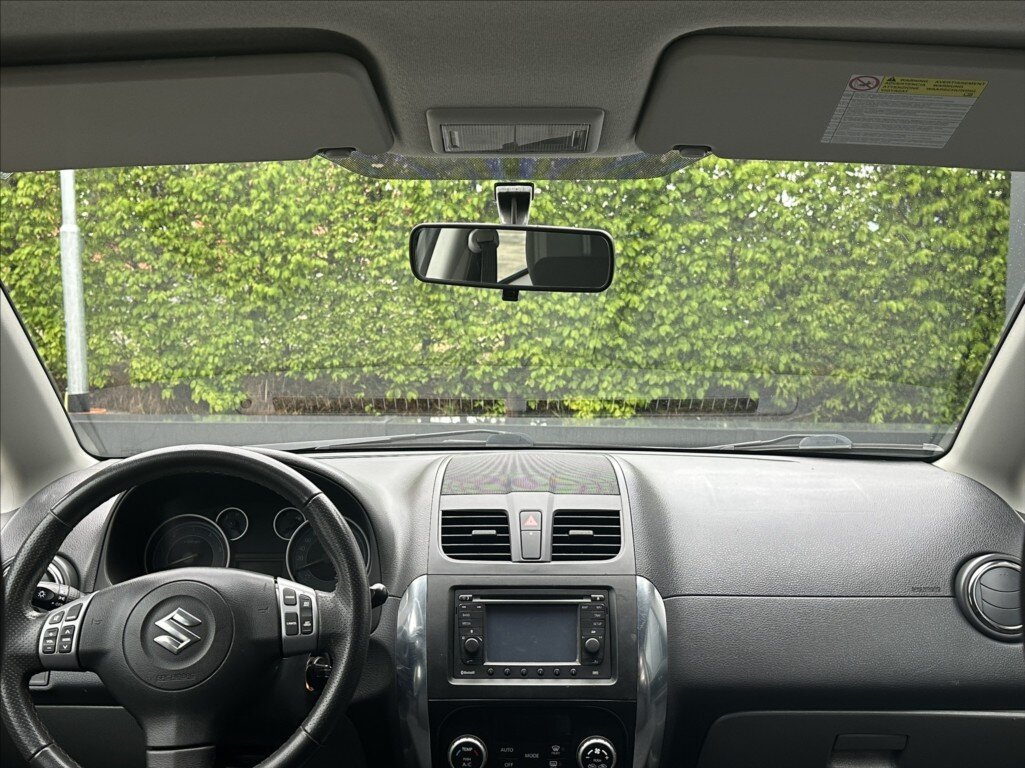Suzuki SX4 Hatchback 2,0 l 99 kw
