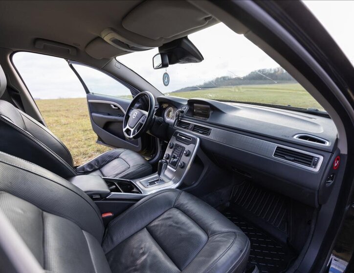 Volvo XC70 7