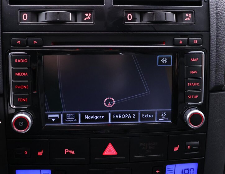 Volkswagen Touareg SUV / Terénní 3,0 l 176 kw