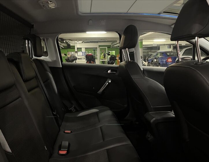 Peugeot 2008 11