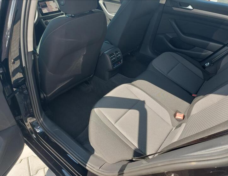 Volkswagen Passat 12