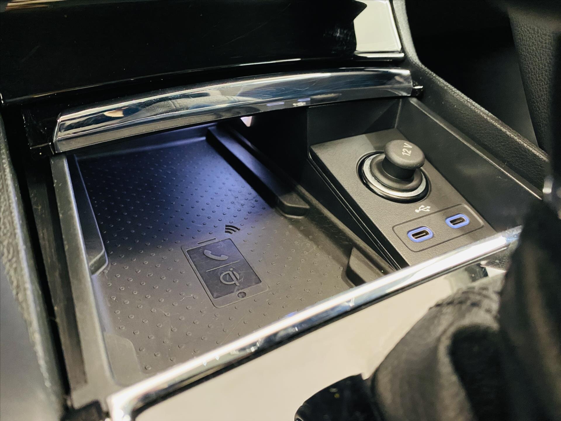 Škoda Karoq SUV / Terénní 1,5 l 110 kw