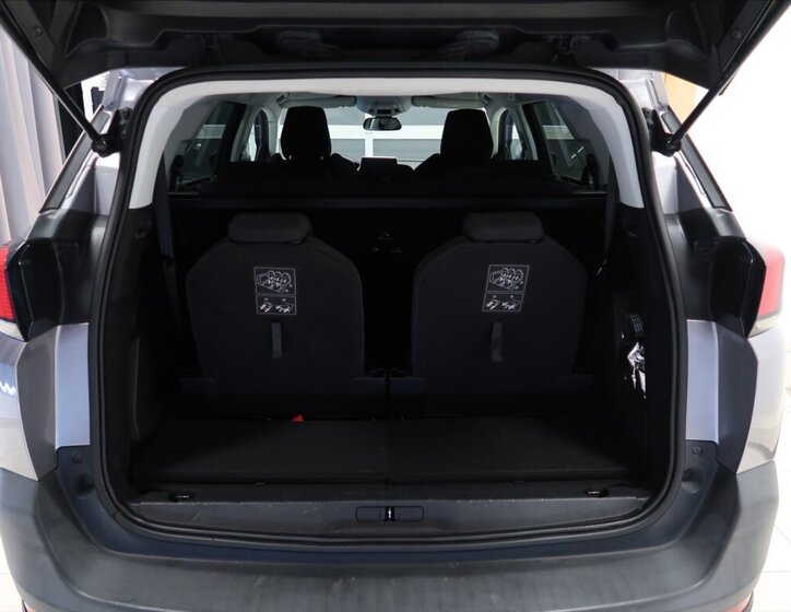 Peugeot 5008 Kombi 2,0 l 110 kw