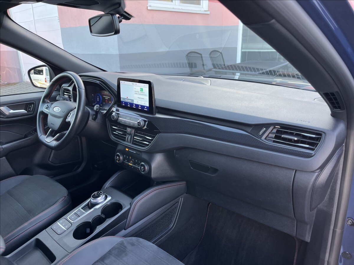 Ford Kuga SUV / Terénní 2,5 l 165 kw