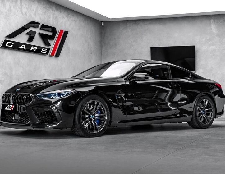 BMW M8 Kupé 4,4 l 460 kw