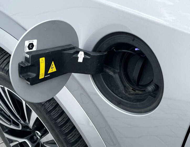 Volvo XC90 SUV / Terénní 2,0 l 335 kw