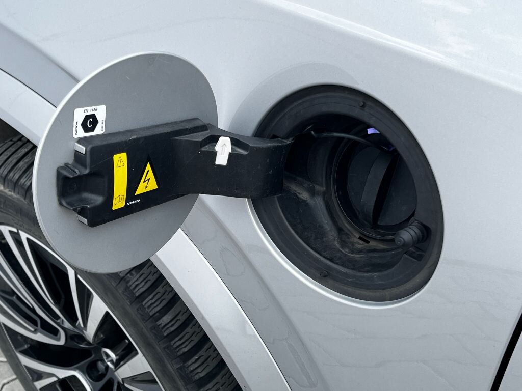 Volvo XC90 SUV / Terénní 2,0 l 335 kw