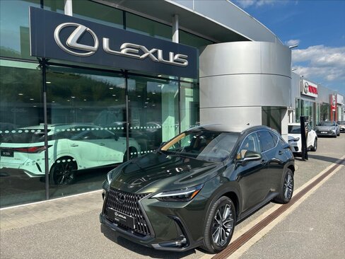 Lexus NX 350h SUV / Terénní 2,5 l 150 kw