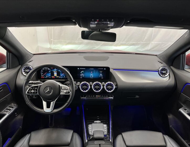 Mercedes-Benz GLA SUV 1,3 l 120 kw