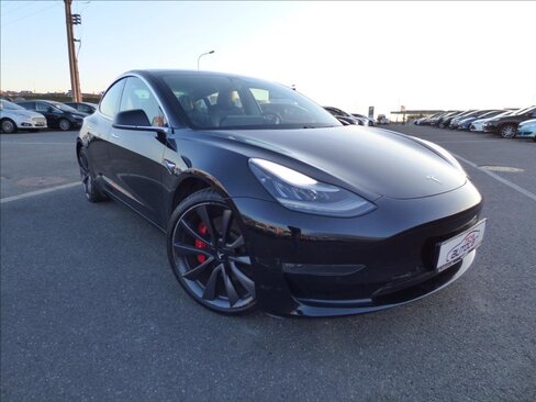 Tesla Model 3 Sedan 0,0 377 kw
