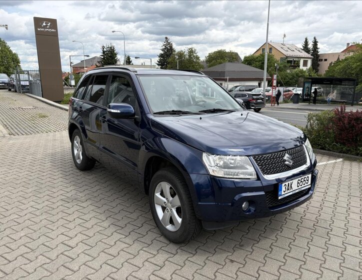 Suzuki Grand Vitara SUV / Terénní 2,4 l 124 kw
