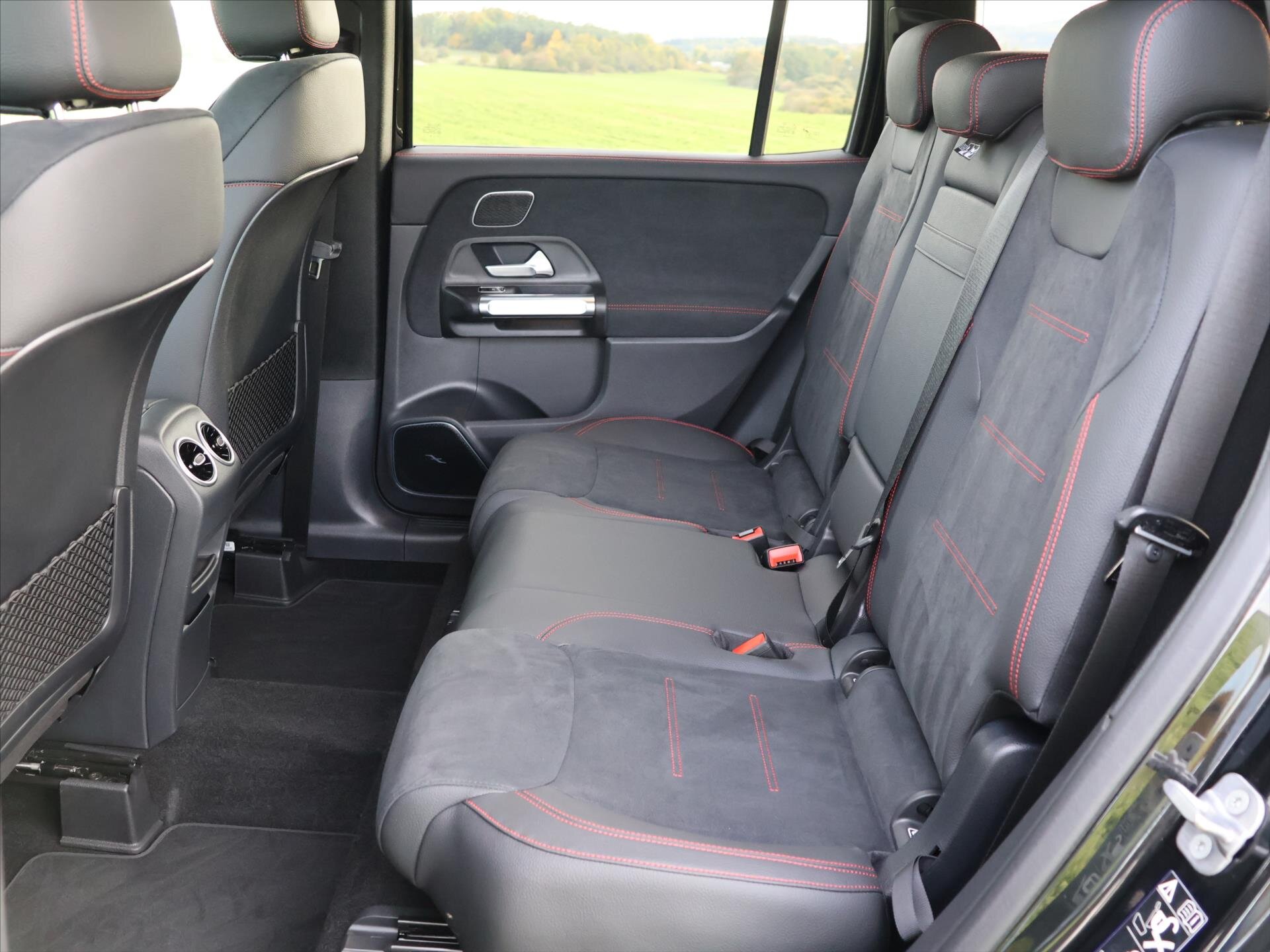 Mercedes-Benz GLB SUV 2,0 l 324 kw