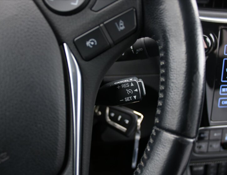 Toyota Corolla Sedan 1,6 l 97 kw