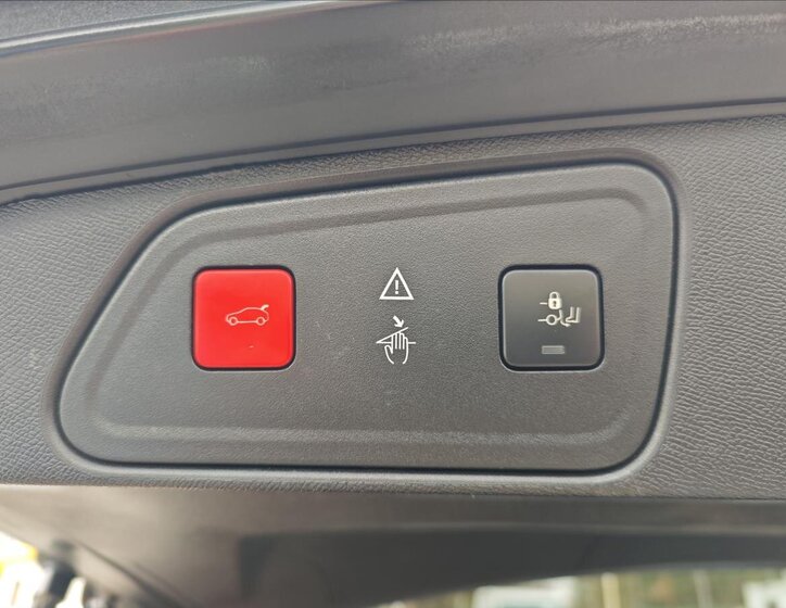 Peugeot 3008 SUV / Terénní 2,0 l 110 kw