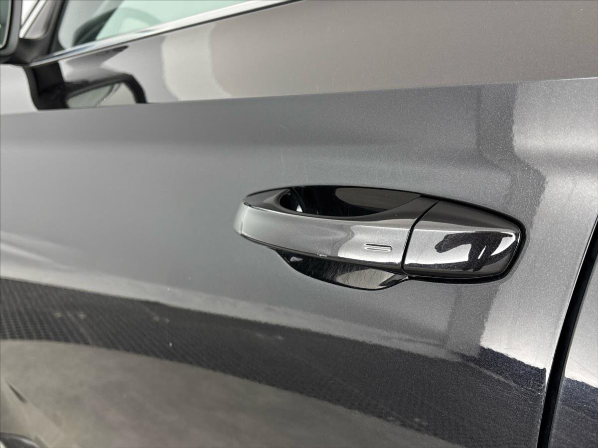 Škoda Superb Kombi 2,0 l 147 kw
