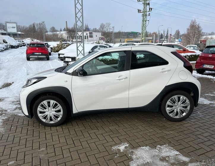 Toyota Aygo Hatchback 998,0 53 kw